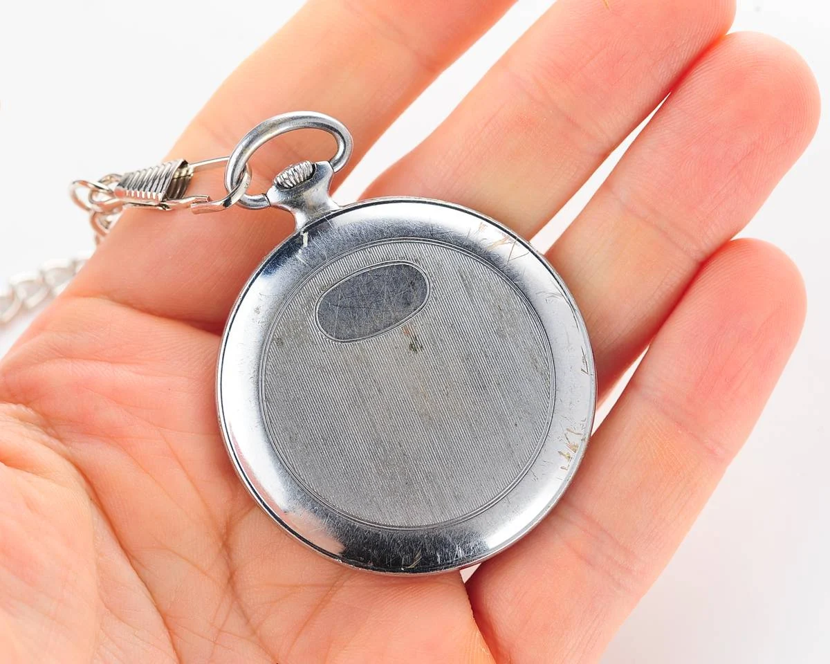 Rare: Iskra vintage Soviet pocket watch, from 1956!