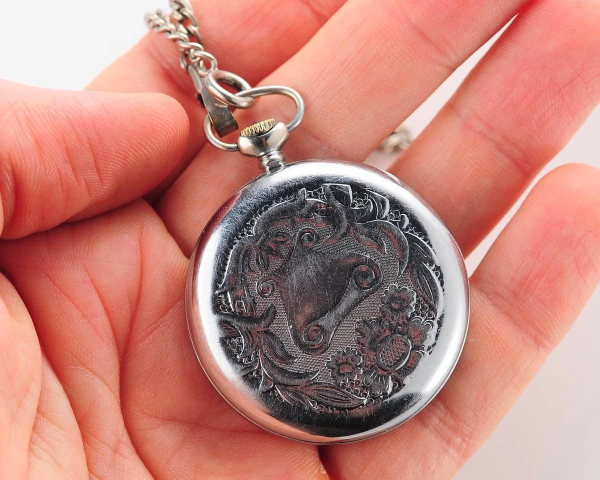 Rare: smaller diameter Soviet Molnija open face vintage pocket watch!