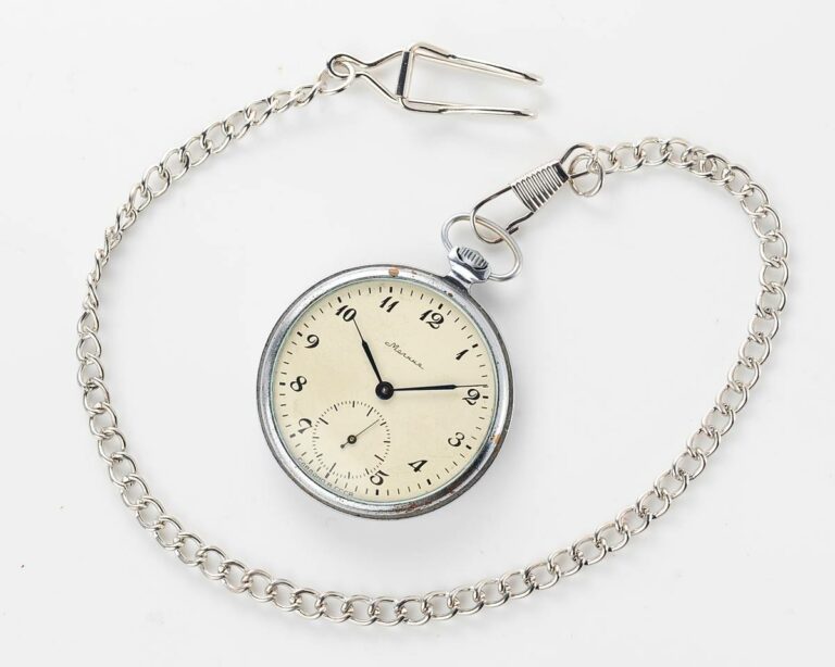 Molnija open face vintage soviet pocket watch