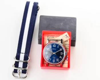 TIME CAPSULE: Soviet mechanical Pobeda watch in box – New Old Stock (NOS)!