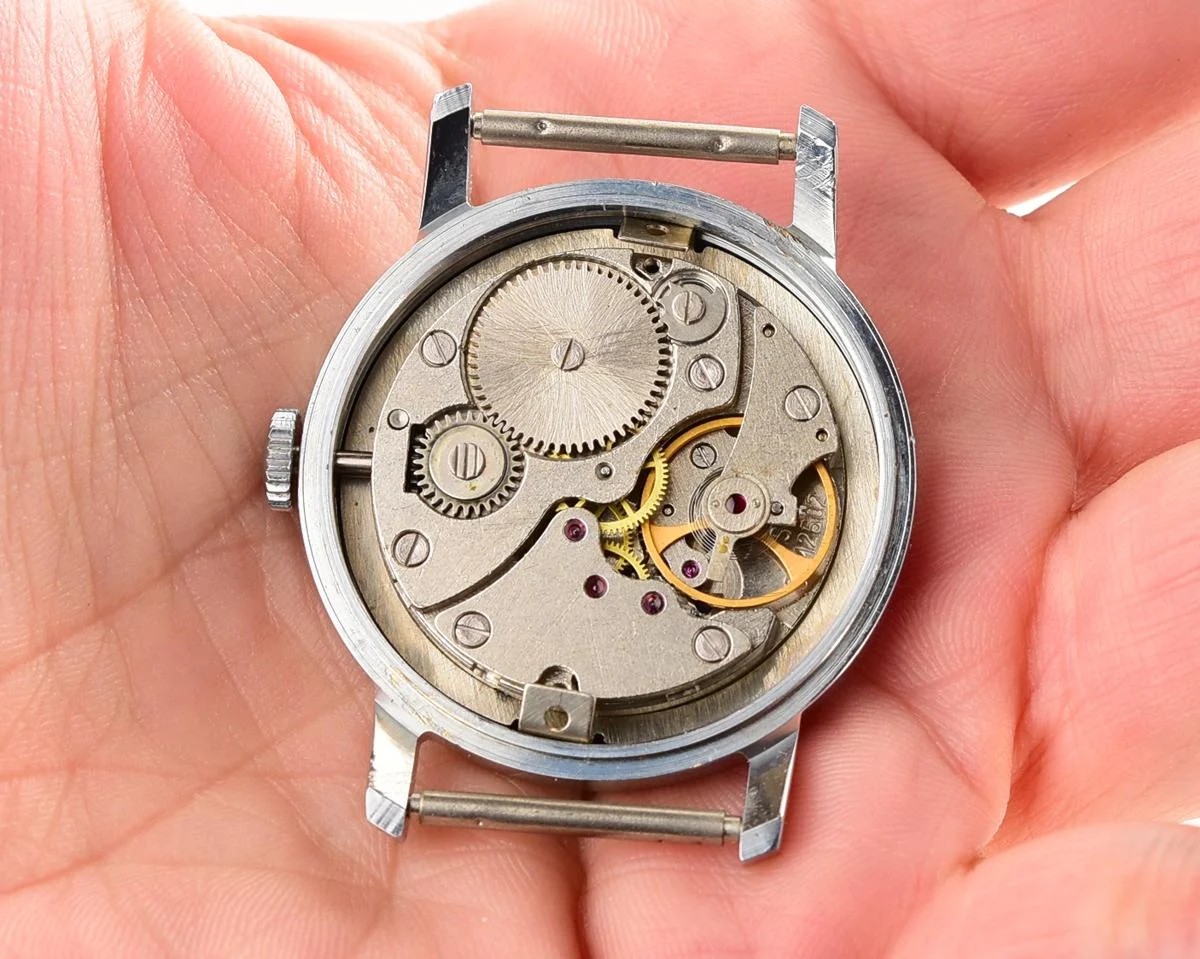 TIME CAPSULE: Soviet mechanical Pobeda watch in box – New Old Stock (NOS)!