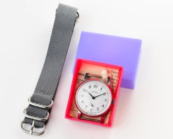 TIME CAPSULE: Soviet mechanical Pobeda watch in box – New Old Stock (NOS)!