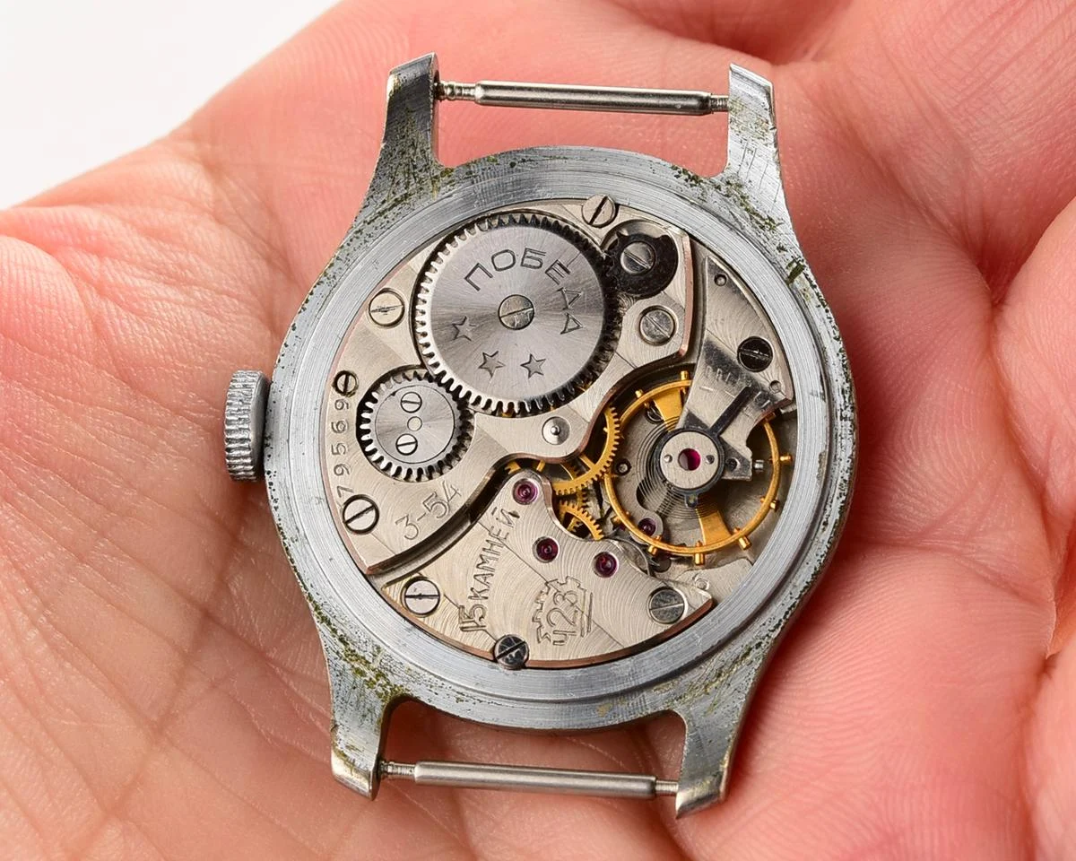 Soviet mechanical Pobeda wrist watch, 3rd quarter of 1954