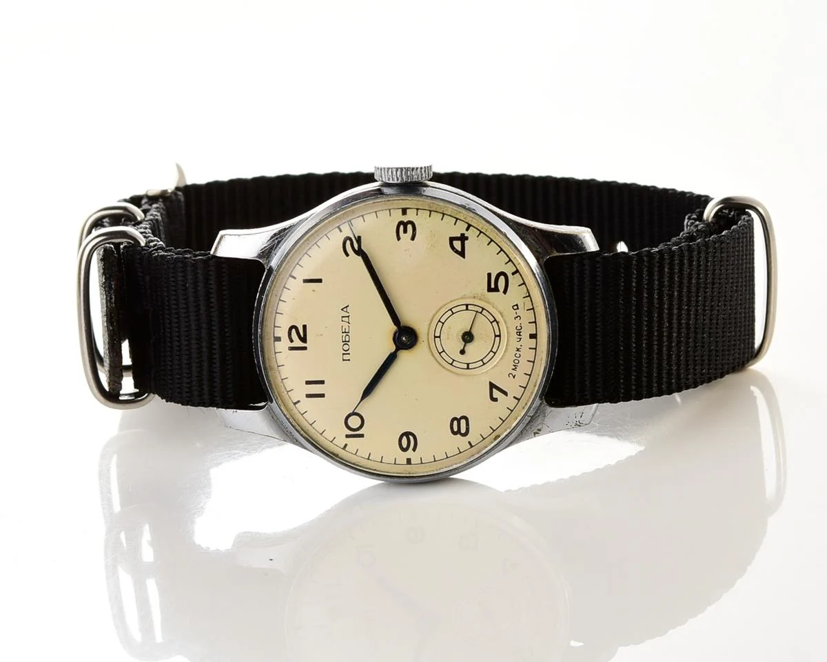 Soviet mechanical Pobeda wrist watch, 3rd quarter of 1954