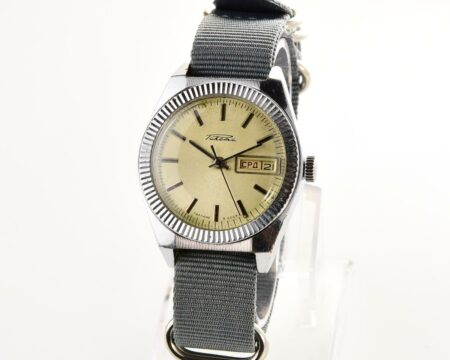 RAKETA vintage mechanical wrist watch with double calendar