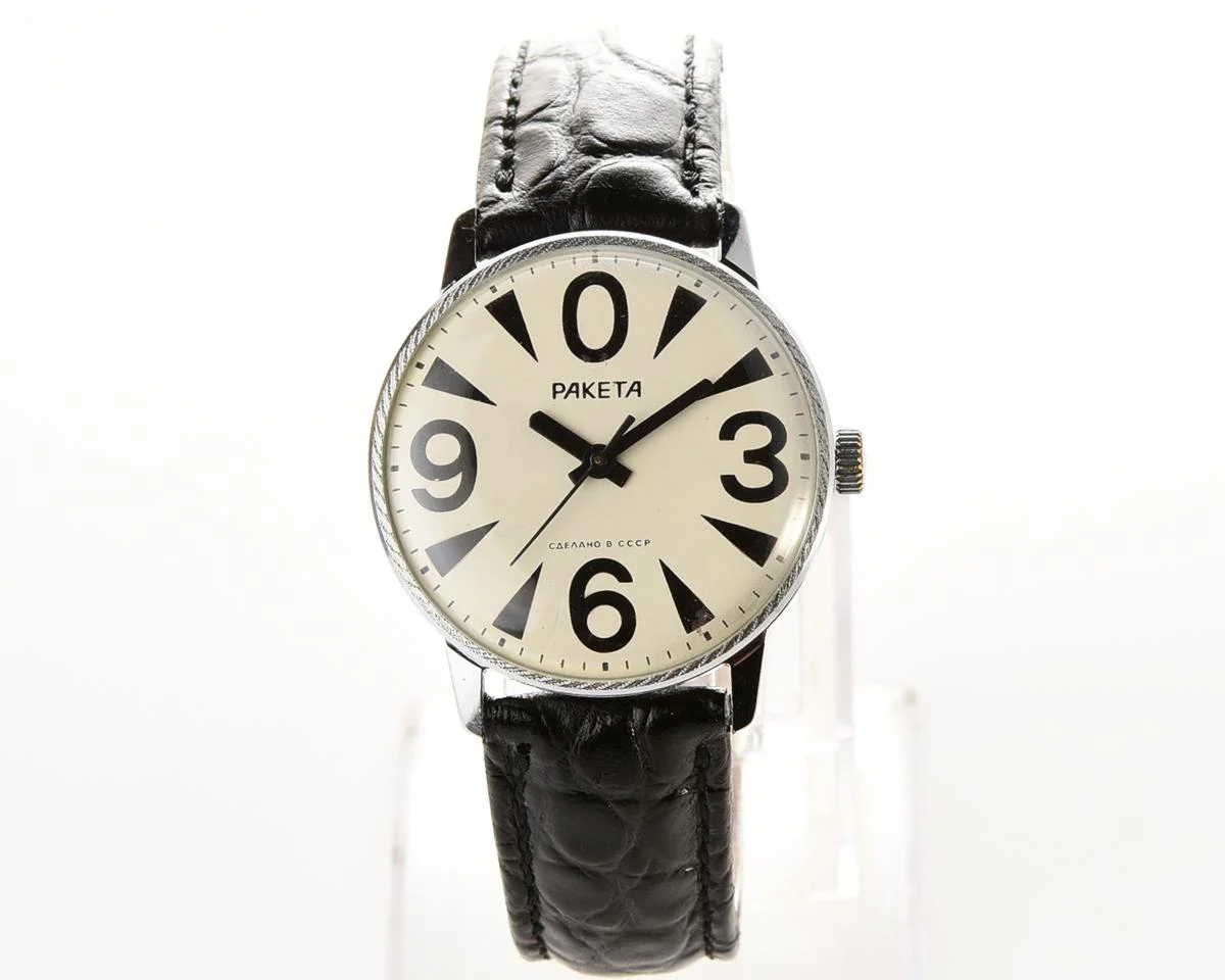 Vintage Soviet Raketa "big zero" - the illusive smaller version!