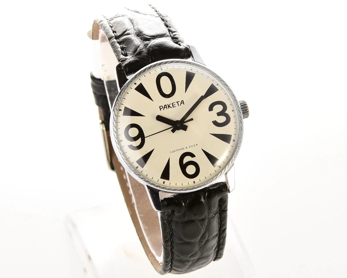 Vintage Soviet Raketa "big zero" - the illusive smaller version!