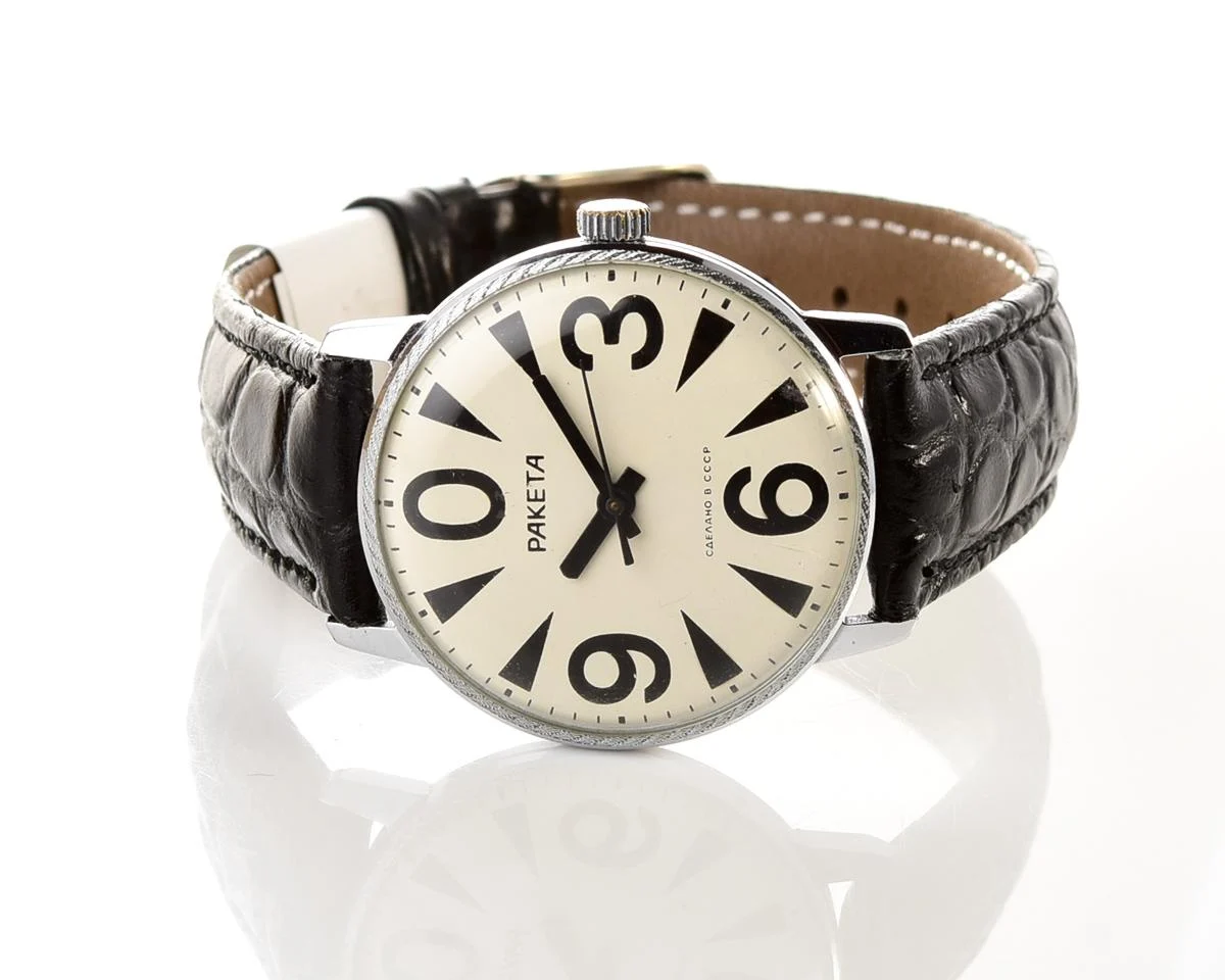 Vintage Soviet Raketa "big zero" - the illusive smaller version!