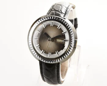Large vintage Raketa mechanical watch