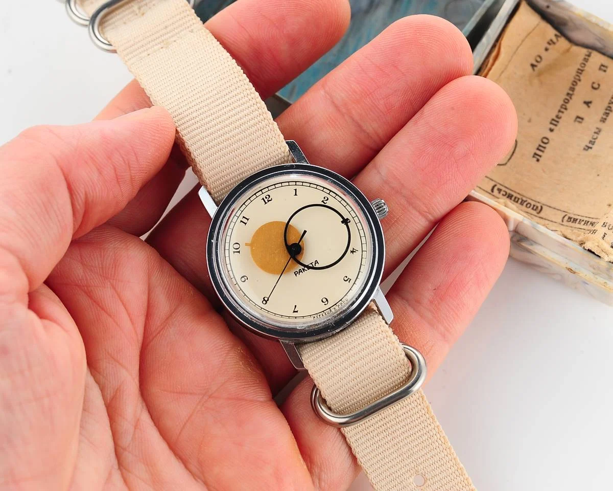 Excellent Raketa Copernicus Soviet mechanical watch with box and paper!