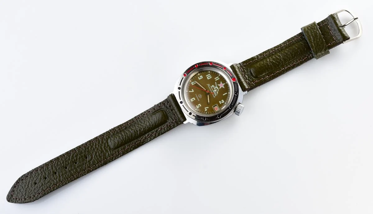 Vostok Komandirskie Tank mechanical watch limited series – “Zakaz MO CCCP”