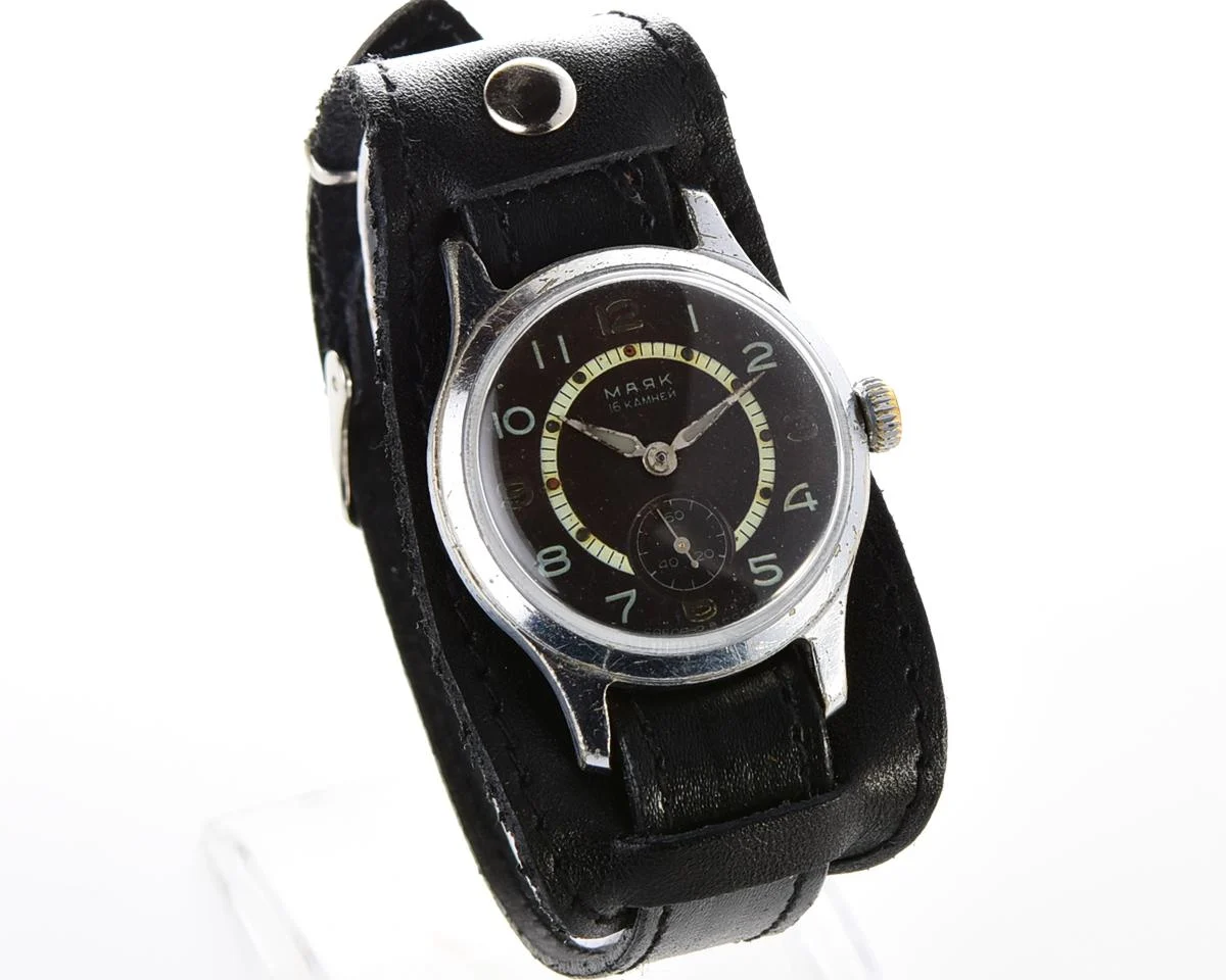 Vintage Soviet Mayak mechanical watch
