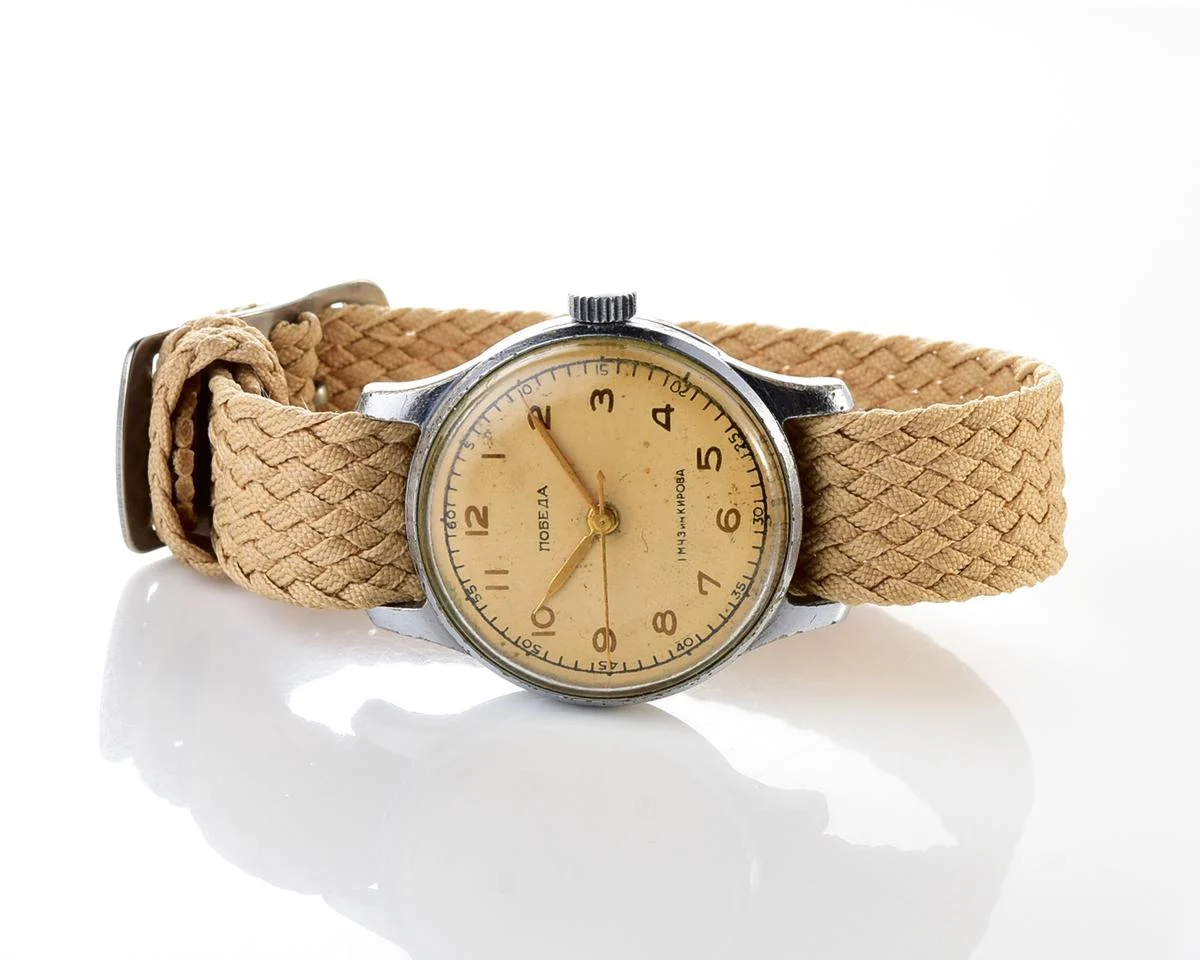 Vintage Pobeda watch with central seconds hand, from 1955