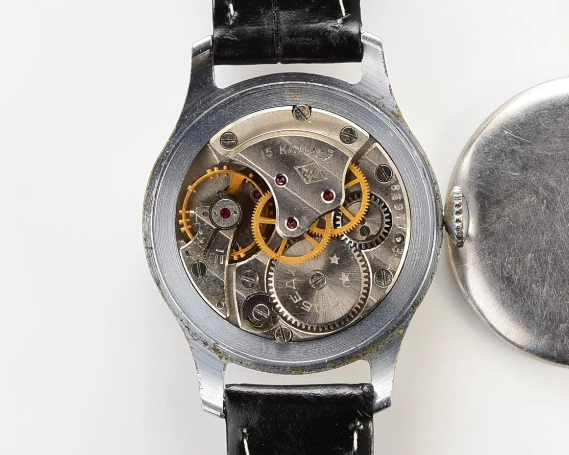 Vintage Pobeda watch with central seconds hand, 3rd quarter of 1954