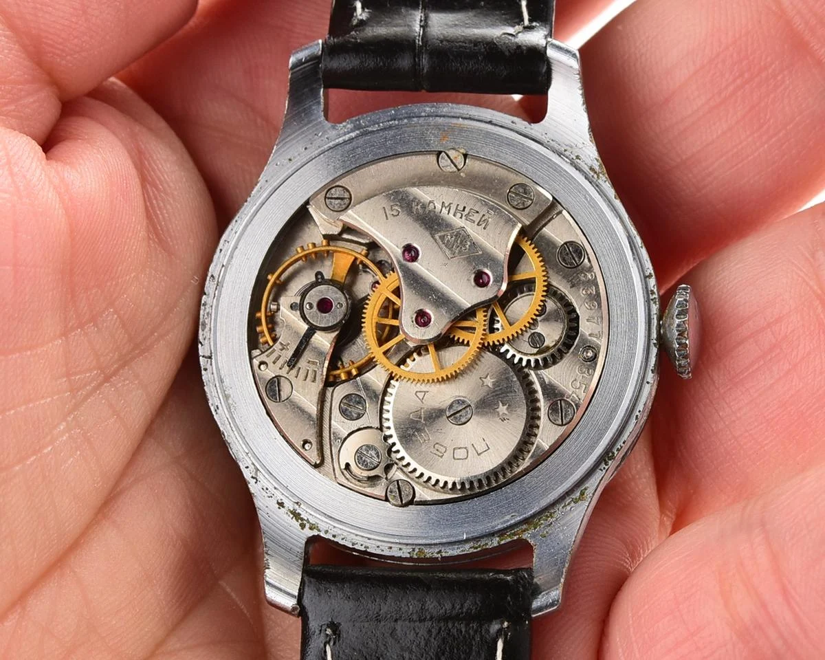 Vintage Pobeda watch with central seconds hand, 3rd quarter of 1954
