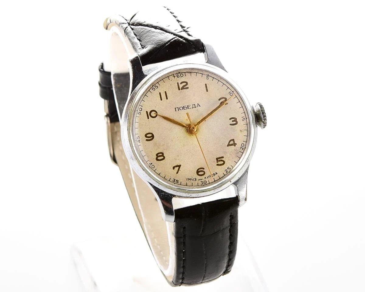 Vintage Pobeda watch with central seconds hand, 3rd quarter of 1954