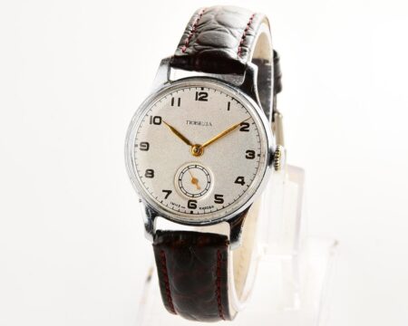 Excellent condition vintage soviet mechanical POBEDA wrist watch, 2nd quarter 1952