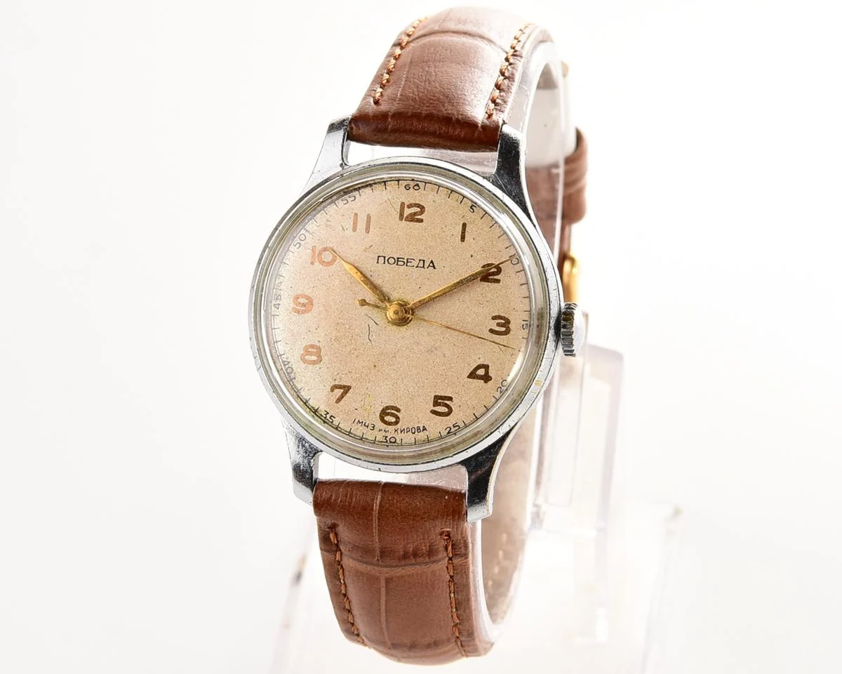 Vintage Pobeda watch with central seconds hand, 1MCHZ 2nd quarter of 1955