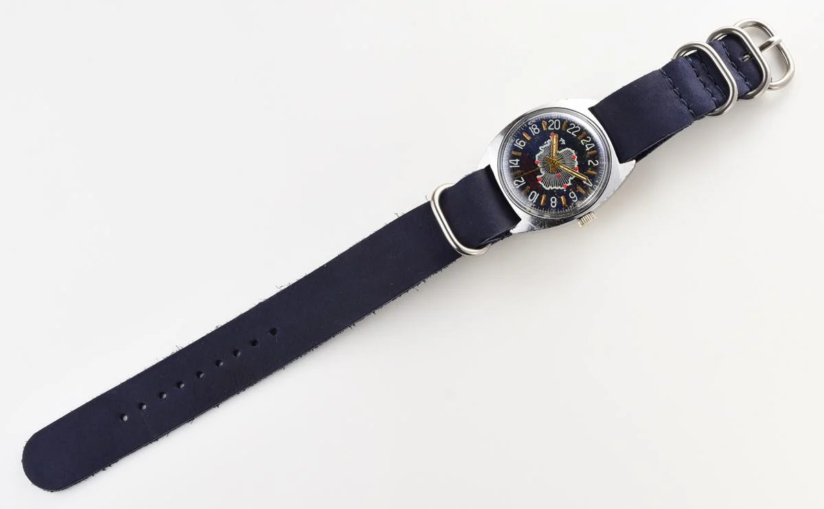 Raketa Soviet Antarctic Expedition, 24 hours watch