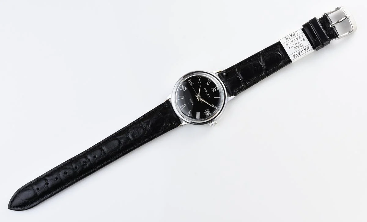Soviet Poljot mechanical wrist watch - Roman numerals on the dial