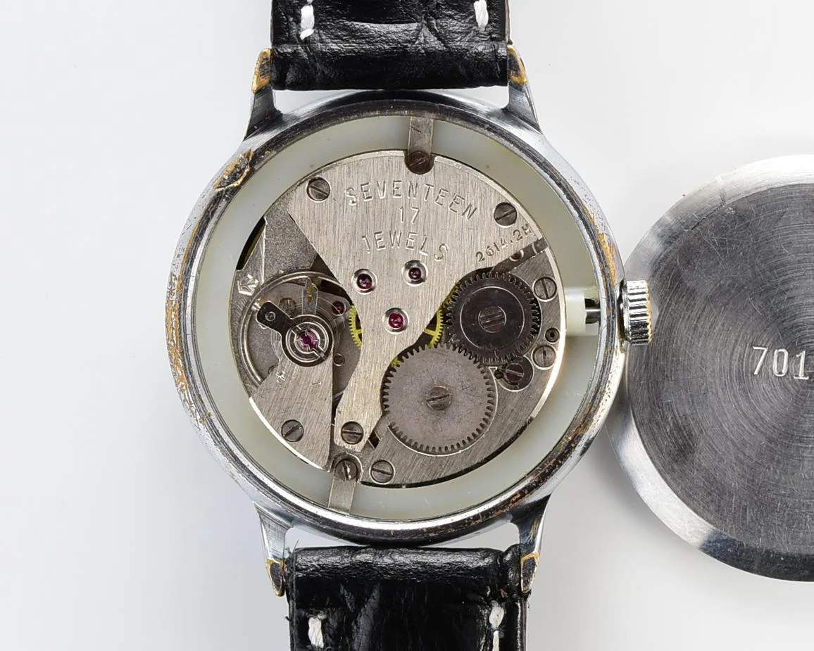 Soviet Poljot mechanical wrist watch - Roman numerals on the dial