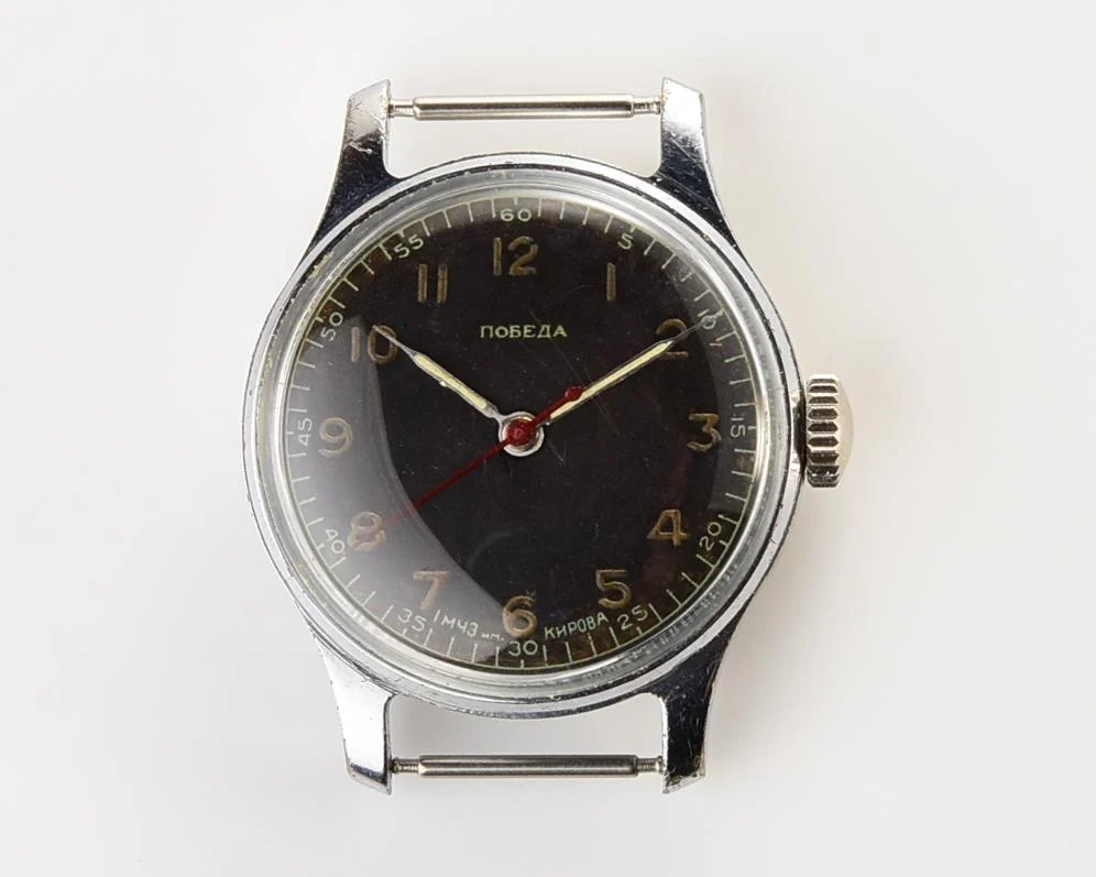 Excellent Soviet vintage Pobeda watch with central seconds hand, from 1956!