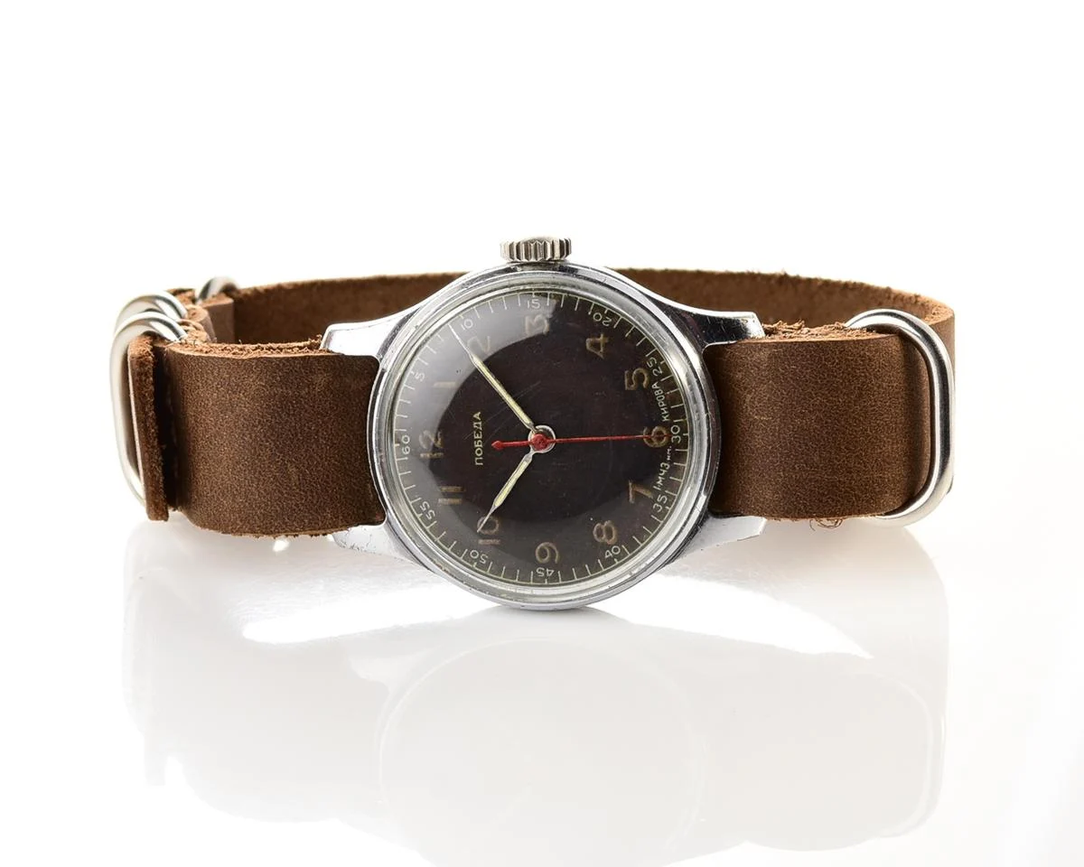 Excellent Soviet vintage Pobeda watch with central seconds hand, from 1956!