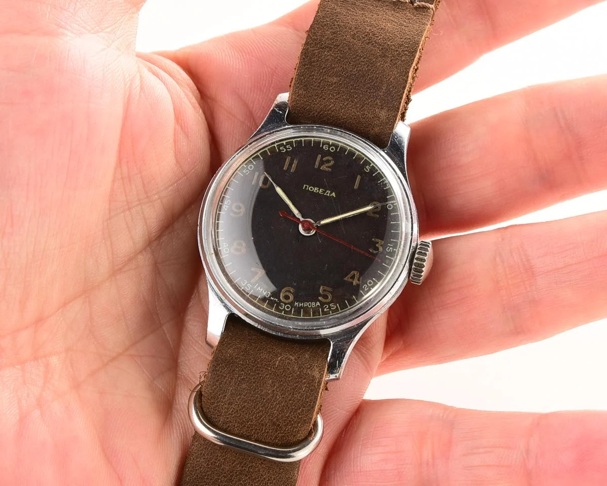 Excellent Soviet vintage Pobeda watch with central seconds hand, from 1956!