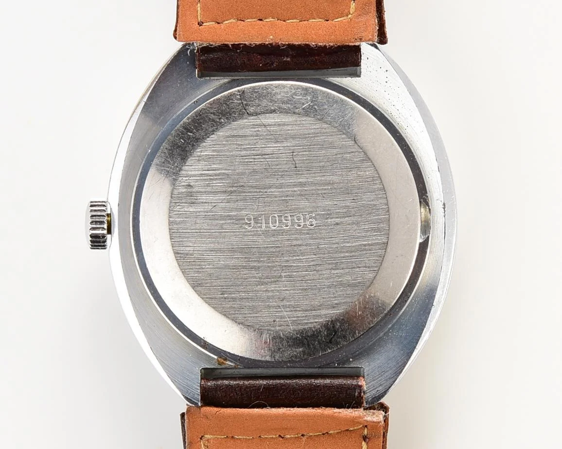 Black & Red vintage mechanical Raketa watch
