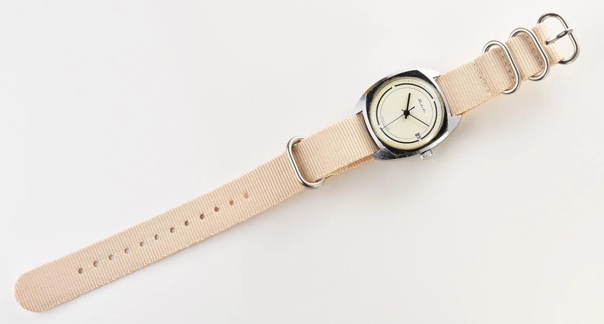Vintage Soviet wrist watch Raketa