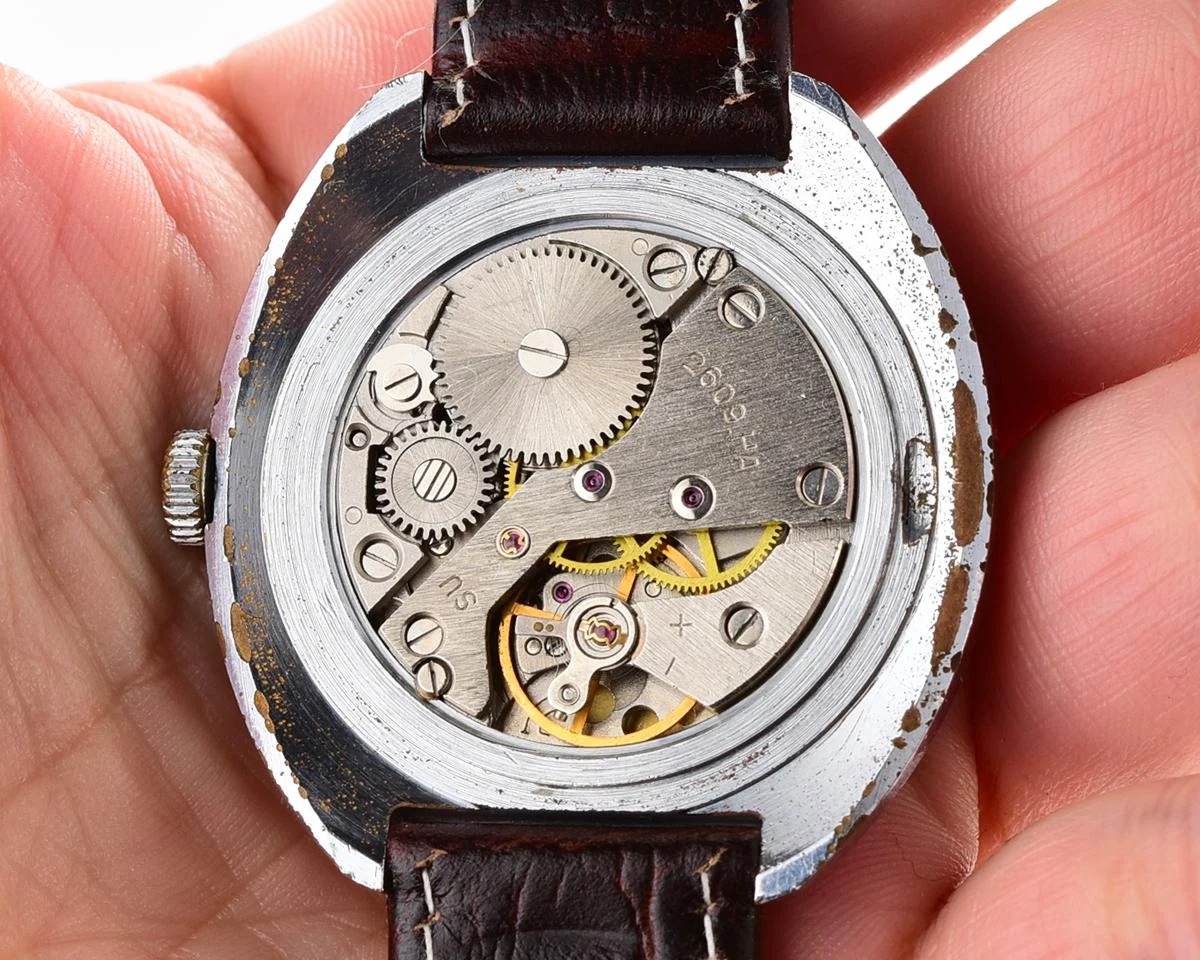 Large vintage Raketa mechanical watch