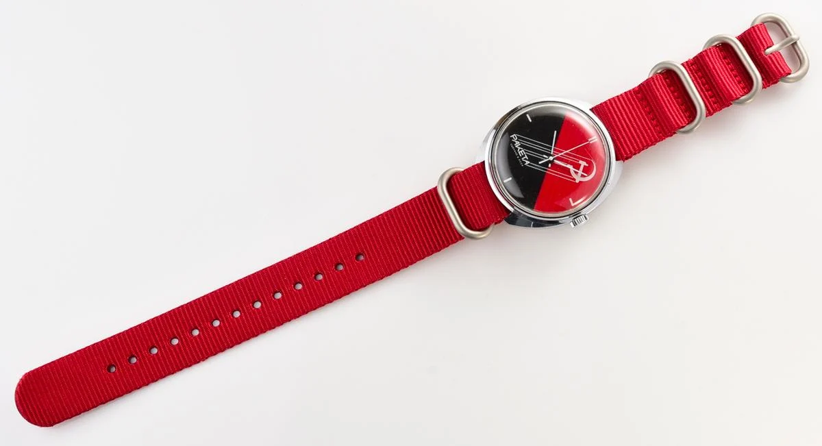 Black & Red vintage mechanical Raketa watch