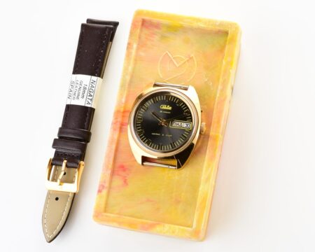 Excellent soviet gold-plated mechanical watch Slava