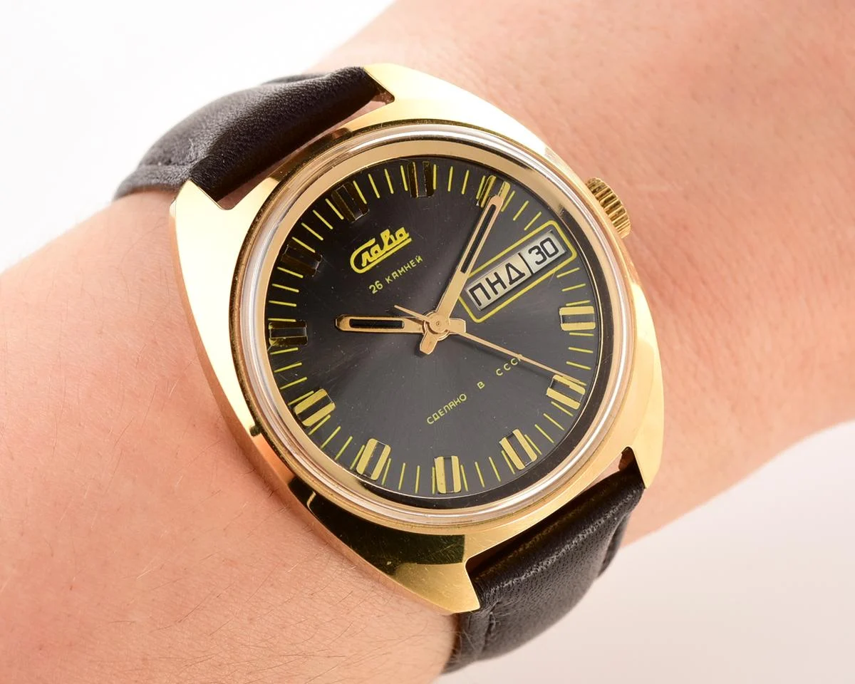 Excellent Soviet gold-plated mechanical watch Slava