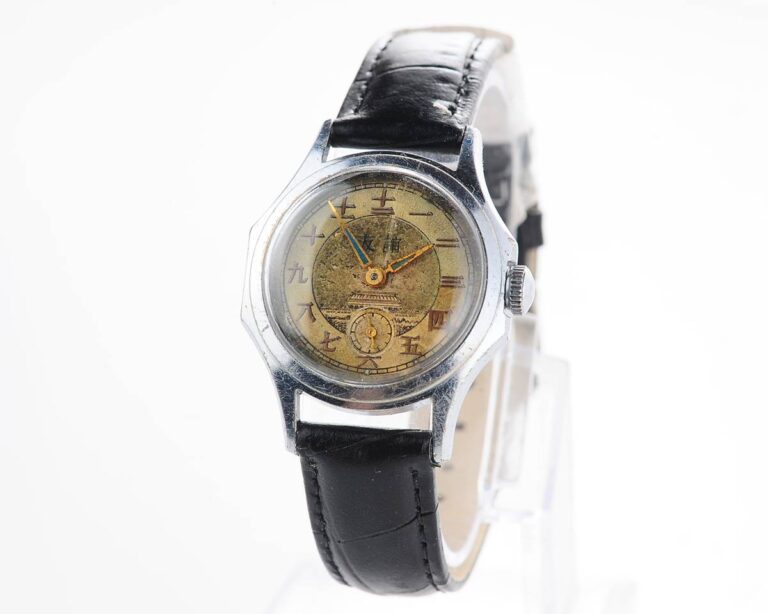 RARE! Vintage Vostok mechanical watch dedicated to Soviet-Chinese friendship!