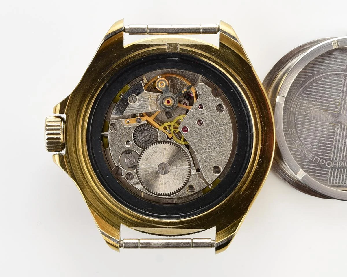 TIME CAPSULE: Vostok Komandirskie mechanical watch – New Old Stock (NOS)!
