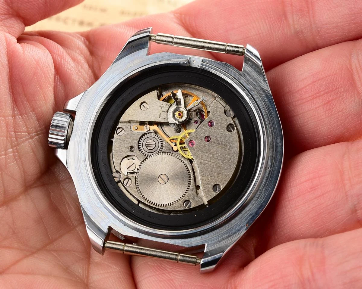 TIME CAPSULE: Vostok Komandirskie Parachute – mechanical watch – New Old Stock (NOS)!