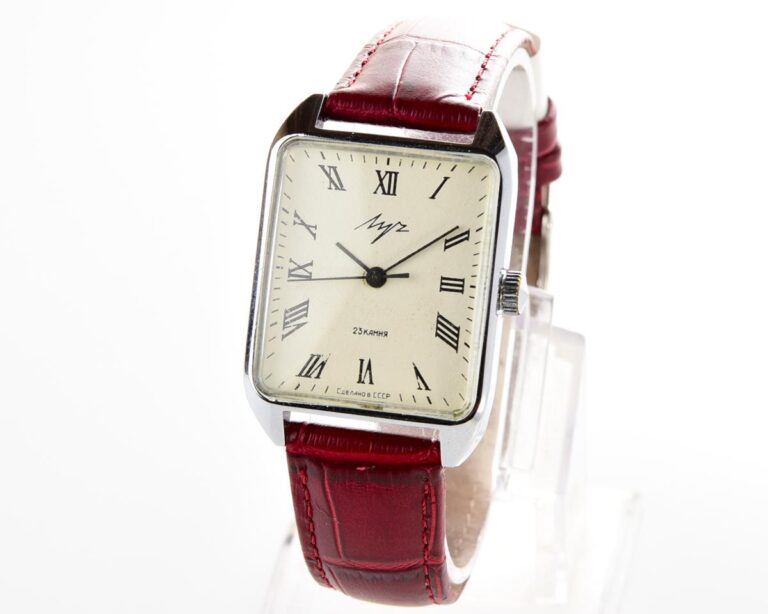 Soviet vintage mechanical watch Luch