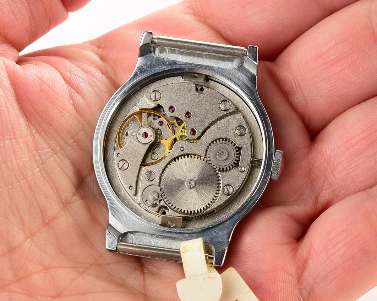 TIME CAPSULE: Soviet mechanical Pobeda watch in box – New Old Stock (NOS)!