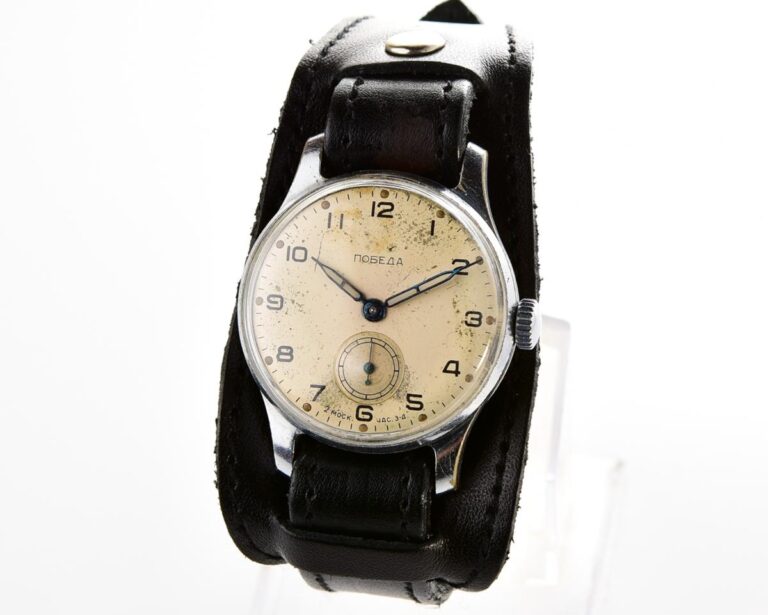 Vintage soviet mechanical POBEDA wrist watch, 2MChZ from 3rd quarter of 1955