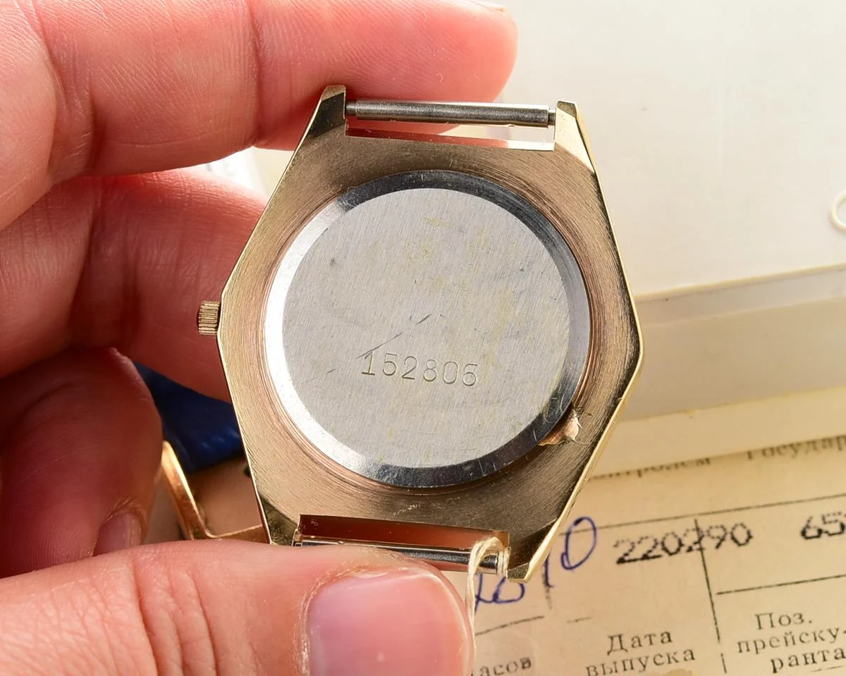 TIME CAPSULE: Soviet Slava with quartz movement – New Old Stock (NOS)!