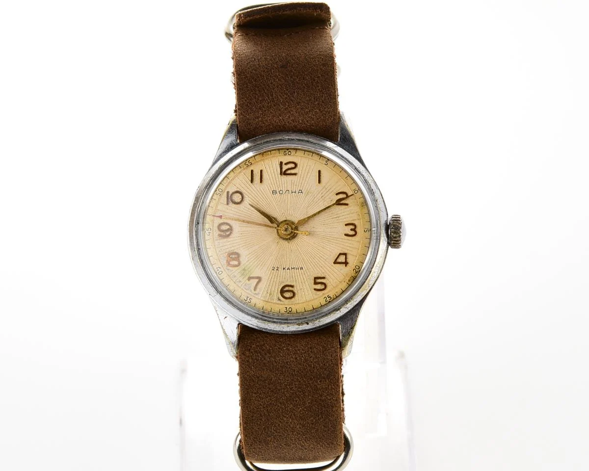 Soviet Volna 22 jewels vintage mechanical watch - 2nd quarter of 1960!