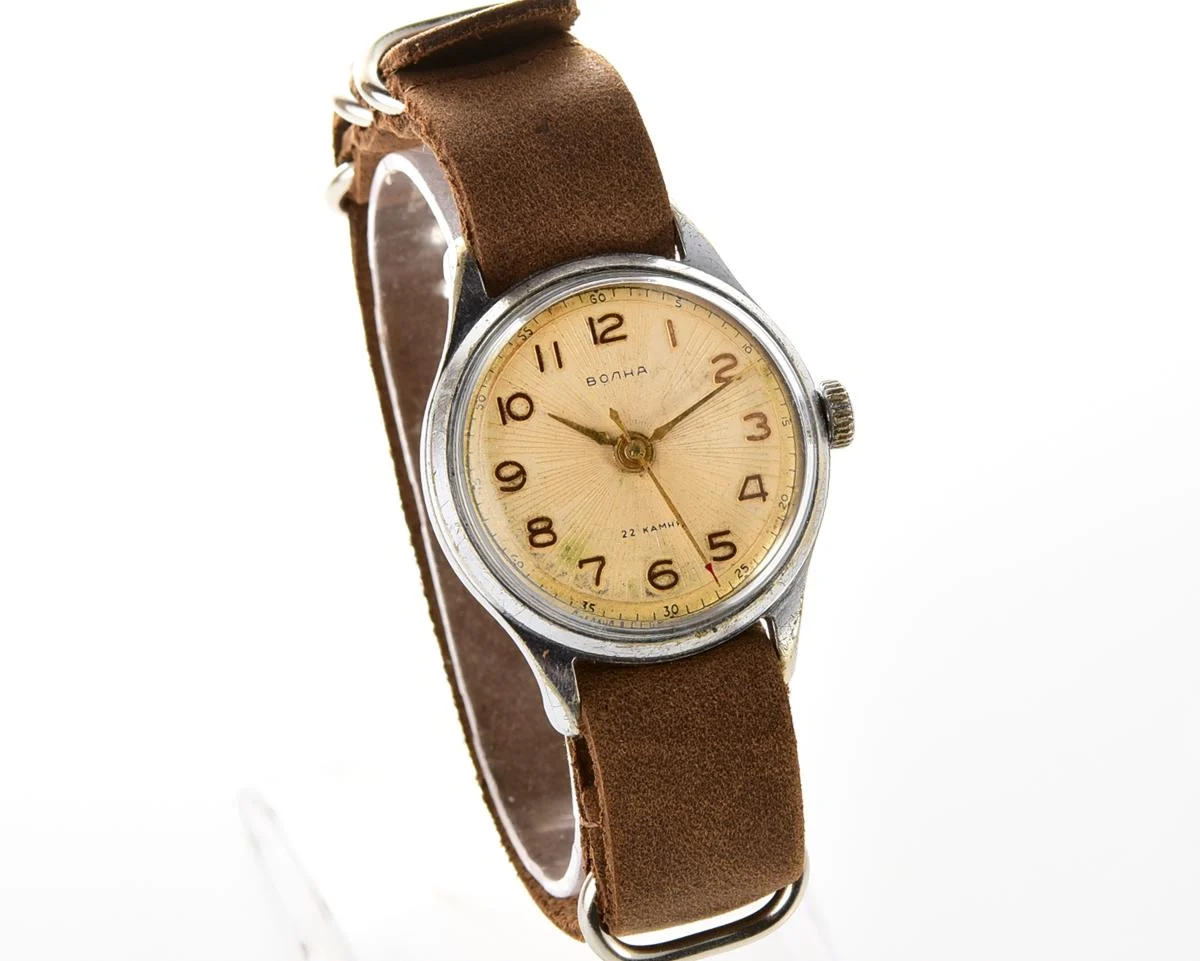 Soviet Volna 22 jewels vintage mechanical watch - 2nd quarter of 1960!