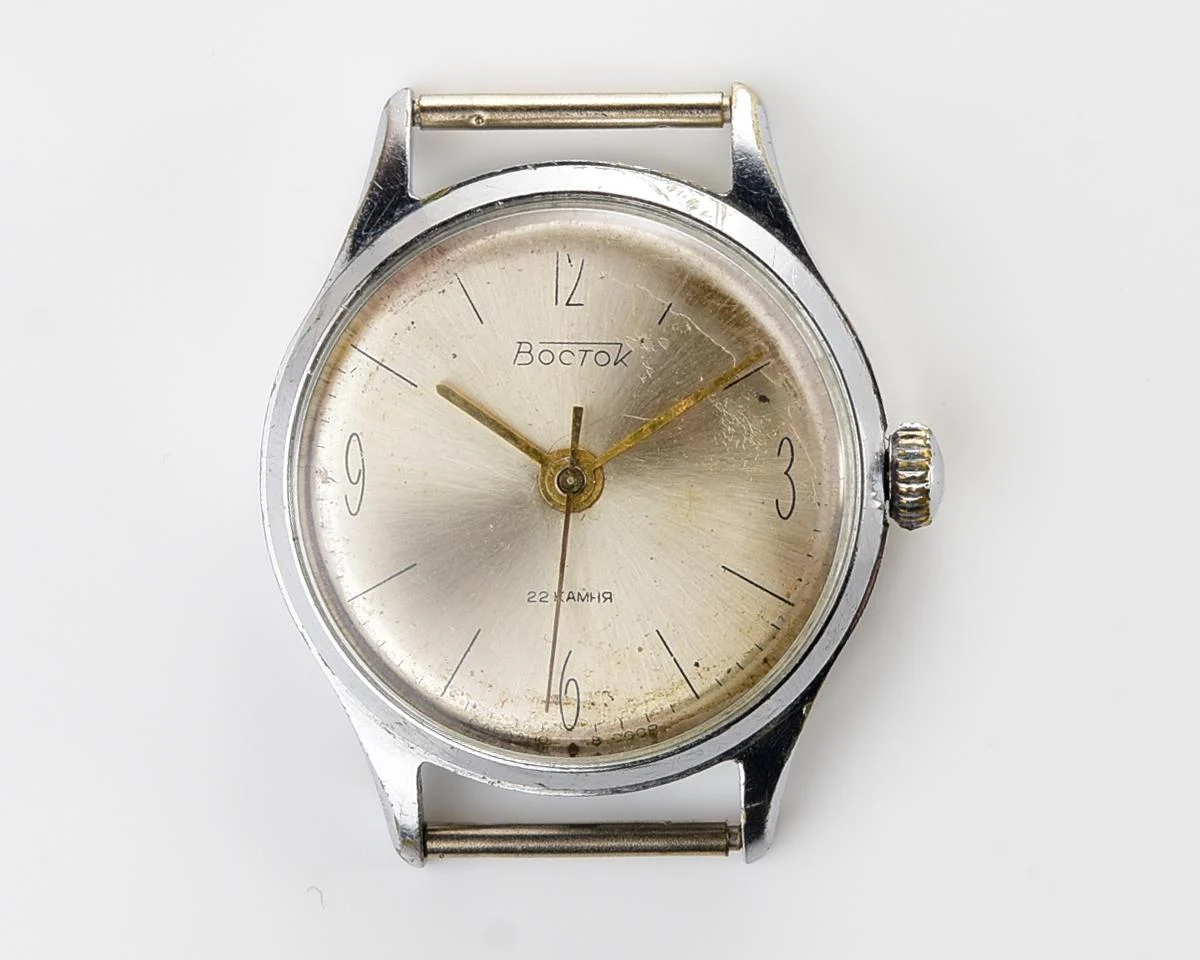 Wostok (Vostok) mechanical wrist watch with 22 jewels precision movement