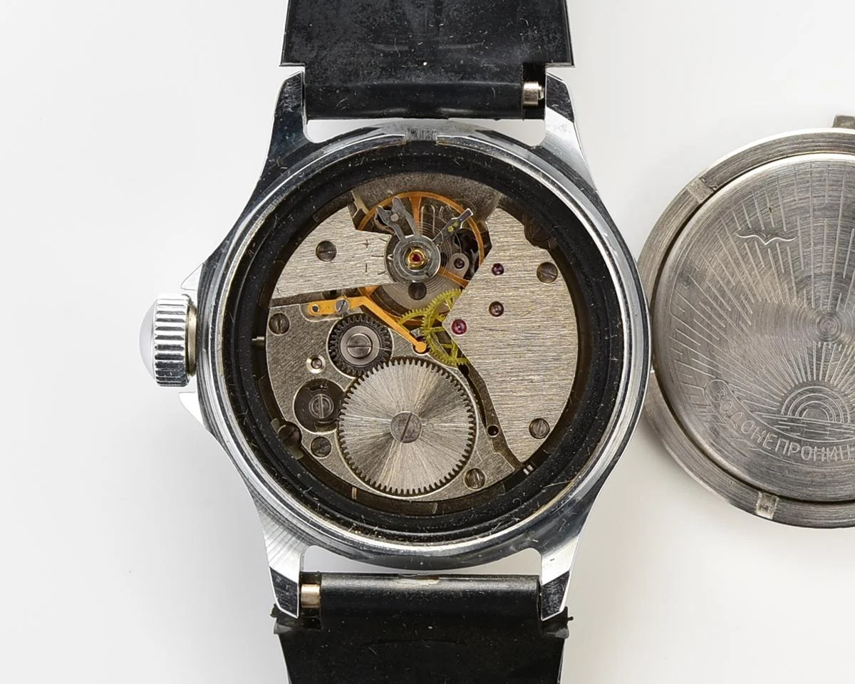 🇺🇦 TIME CAPSULE: Vostok Commander’s Junior mechanical watch – New Old Stock (NOS)!