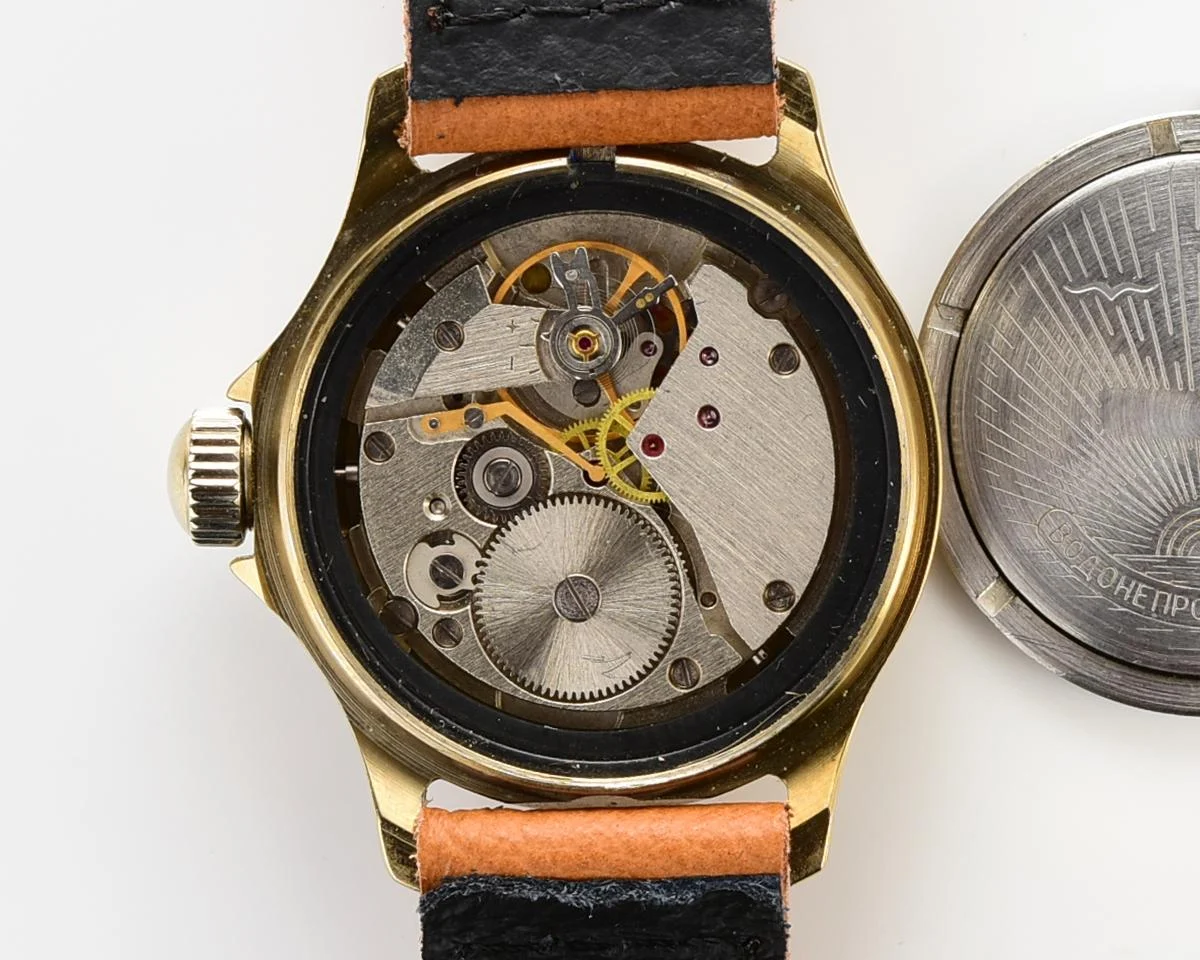 🇺🇦 TIME CAPSULE: Vostok Commander’s Junior mechanical watch – New Old Stock (NOS)!