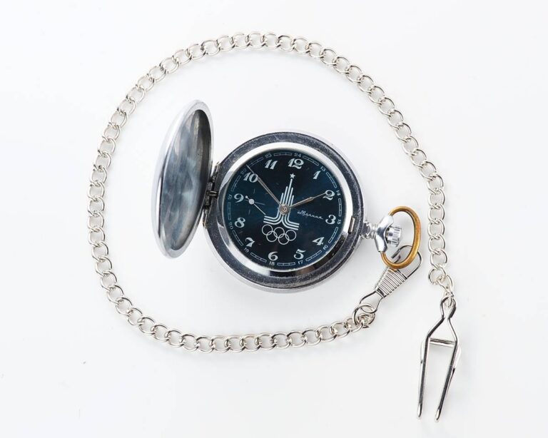 1980 Olympic mechanical Molnija pocket watch with boxer