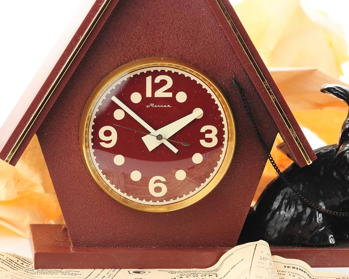 TIME CAPSULE: Molnija table clock (NOS) - 9 days power reserve!