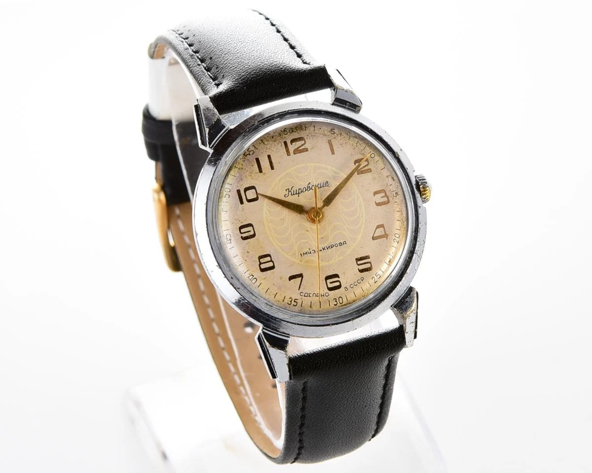Vintage Soviet wristwatch from 1950s - Kirovskie 1MWF