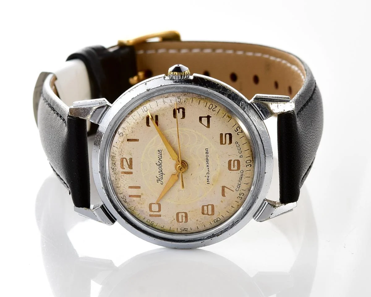 Vintage Soviet wristwatch from 1950s - Kirovskie 1MWF